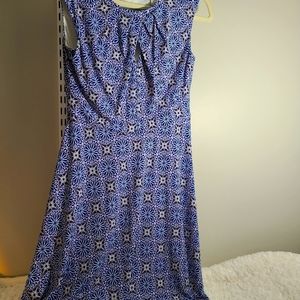 Wisp white-blue-light pink pattern, knee length knit dress with keyhole neckline